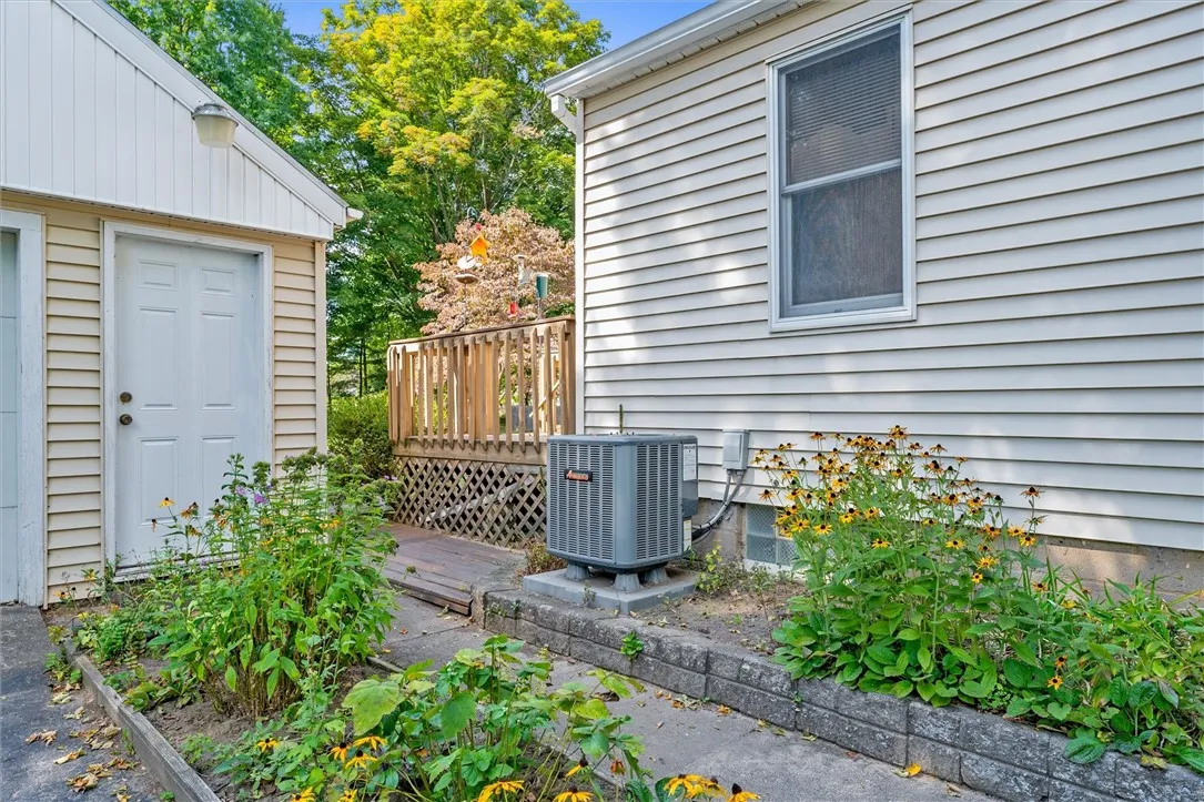 457 Jefferson Avenue, Perinton, New York 14450, Perinton, New York 14450, 4 Bedrooms Bedrooms, 6 Rooms Rooms,2 BathroomsBathrooms,Residential,Closed,457 Jefferson Avenue, Perinton, New York 14450,0,R1637099