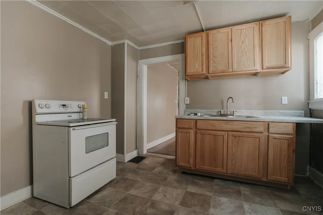 38 Elm Street 1, German Flatts, New York 13357, German Flatts, New York 13357, 2 Bedrooms Bedrooms, 4 Rooms Rooms,1 BathroomBathrooms,Residential Lease,Closed,38 Elm Street 1, German Flatts, New York 13357,0,S1638463