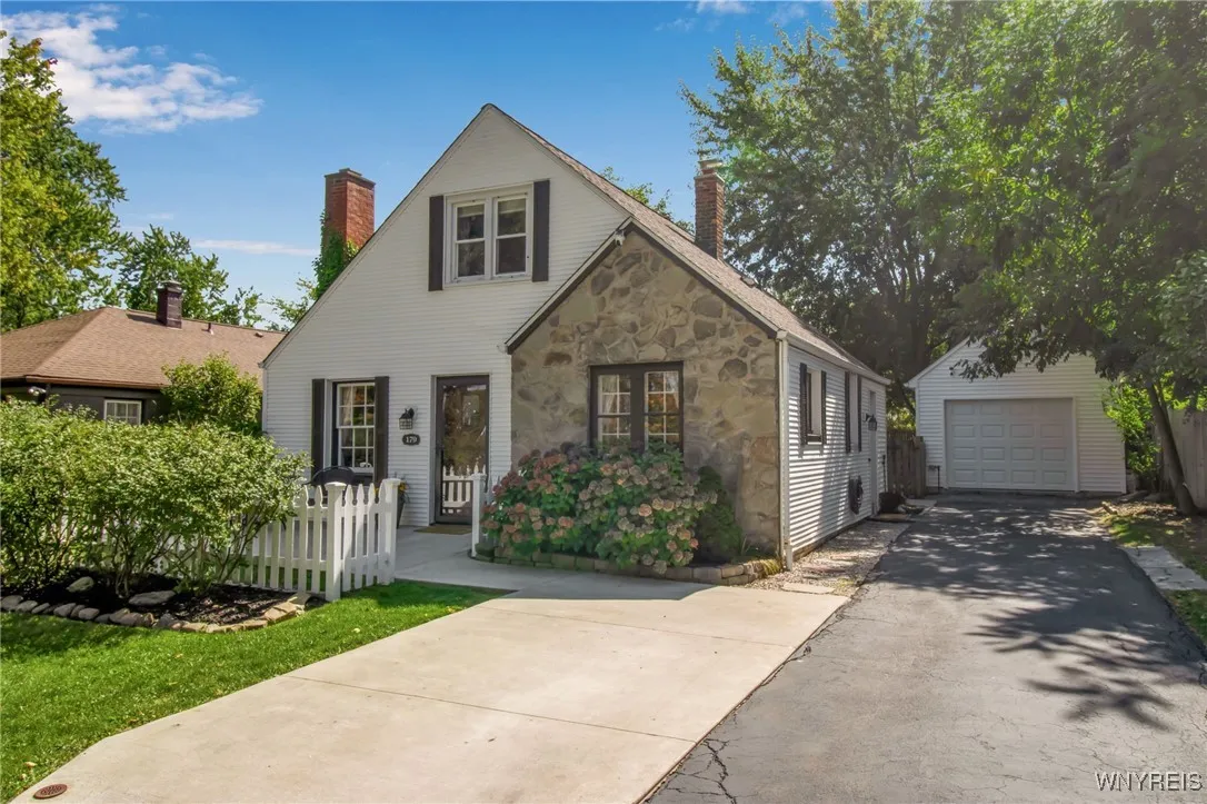 179 Koenig Road, Tonawanda, New York 14150, Tonawanda, New York 14150, 3 Bedrooms Bedrooms, 7 Rooms Rooms,1 BathroomBathrooms,Residential,Closed,179 Koenig Road, Tonawanda, New York 14150,0,B1637443