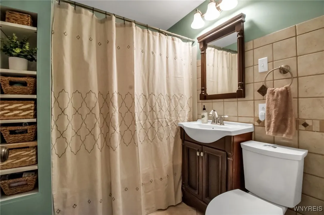 179 Koenig Road, Tonawanda, New York 14150, Tonawanda, New York 14150, 3 Bedrooms Bedrooms, 7 Rooms Rooms,1 BathroomBathrooms,Residential,Closed,179 Koenig Road, Tonawanda, New York 14150,0,B1637443