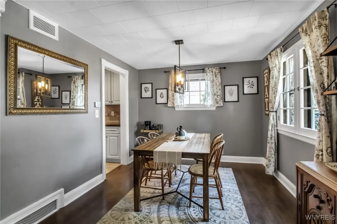 179 Koenig Road, Tonawanda, New York 14150, Tonawanda, New York 14150, 3 Bedrooms Bedrooms, 7 Rooms Rooms,1 BathroomBathrooms,Residential,Closed,179 Koenig Road, Tonawanda, New York 14150,0,B1637443