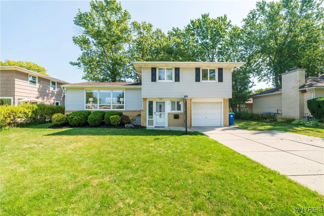 173 Sunrise Boulevard, Amherst, New York 14221, Amherst, New York 14221, 3 Bedrooms Bedrooms, 7 Rooms Rooms,1 BathroomBathrooms,Residential,Closed,173 Sunrise Boulevard, Amherst, New York 14221,0,B1638419