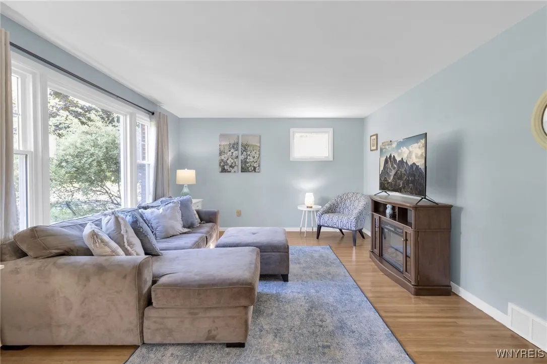 1058 Ruie Road, North Tonawanda, New York 14120, North Tonawanda, New York 14120, 3 Bedrooms Bedrooms, 6 Rooms Rooms,2 BathroomsBathrooms,Residential,For Sale,1058 Ruie Road, North Tonawanda, New York 14120,0,B1634074