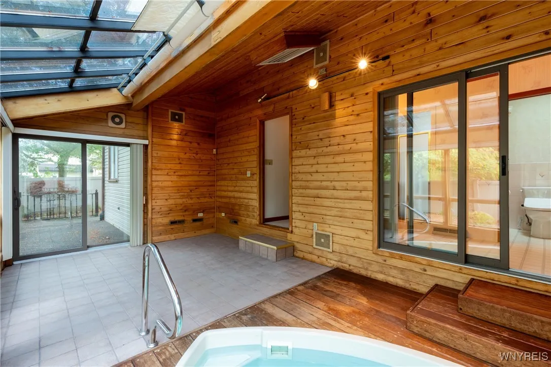 3238 South Woodland Court, Wheatfield, New York 14, Wheatfield, New York 14120, 2 Bedrooms Bedrooms, 7 Rooms Rooms,2 BathroomsBathrooms,Residential,Closed,3238 South Woodland Court, Wheatfield, New York 14,0,B1638256