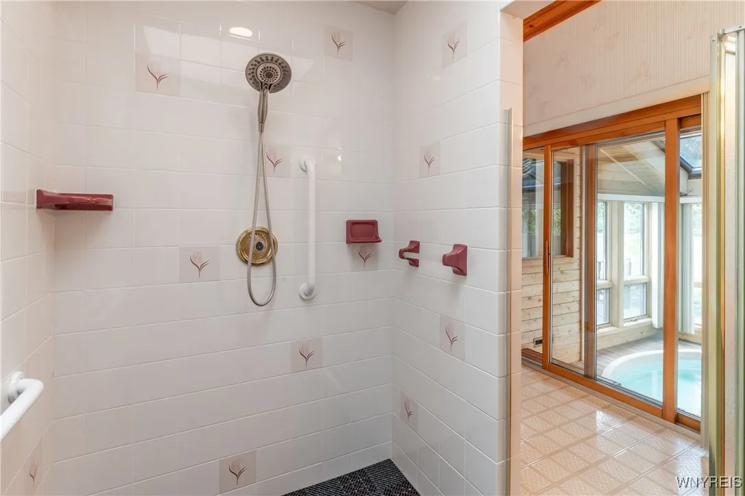 3238 South Woodland Court, Wheatfield, New York 14, Wheatfield, New York 14120, 2 Bedrooms Bedrooms, 7 Rooms Rooms,2 BathroomsBathrooms,Residential,Closed,3238 South Woodland Court, Wheatfield, New York 14,0,B1638256