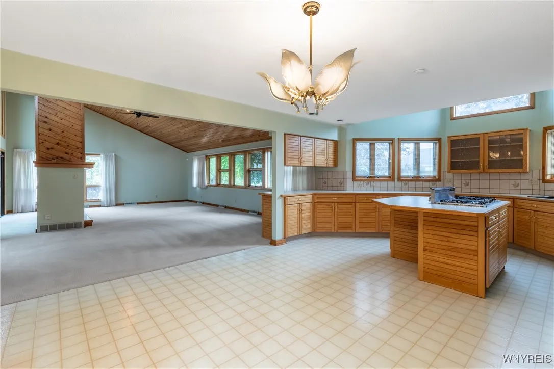 3238 South Woodland Court, Wheatfield, New York 14, Wheatfield, New York 14120, 2 Bedrooms Bedrooms, 7 Rooms Rooms,2 BathroomsBathrooms,Residential,Closed,3238 South Woodland Court, Wheatfield, New York 14,0,B1638256