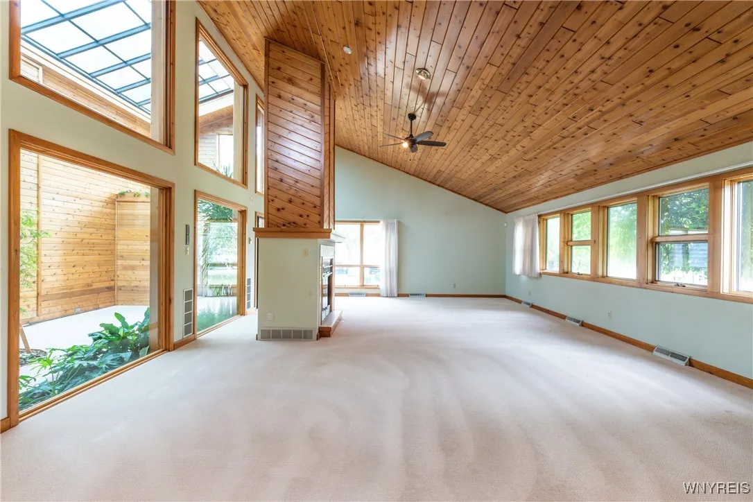 3238 South Woodland Court, Wheatfield, New York 14, Wheatfield, New York 14120, 2 Bedrooms Bedrooms, 7 Rooms Rooms,2 BathroomsBathrooms,Residential,Closed,3238 South Woodland Court, Wheatfield, New York 14,0,B1638256