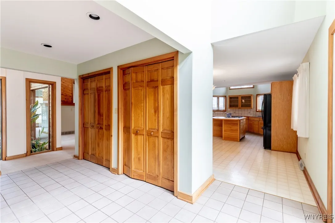3238 South Woodland Court, Wheatfield, New York 14, Wheatfield, New York 14120, 2 Bedrooms Bedrooms, 7 Rooms Rooms,2 BathroomsBathrooms,Residential,Closed,3238 South Woodland Court, Wheatfield, New York 14,0,B1638256