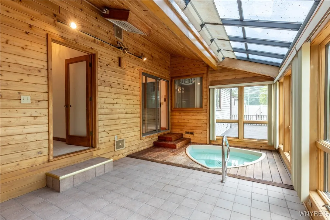 3238 South Woodland Court, Wheatfield, New York 14, Wheatfield, New York 14120, 2 Bedrooms Bedrooms, 7 Rooms Rooms,2 BathroomsBathrooms,Residential,Closed,3238 South Woodland Court, Wheatfield, New York 14,0,B1638256