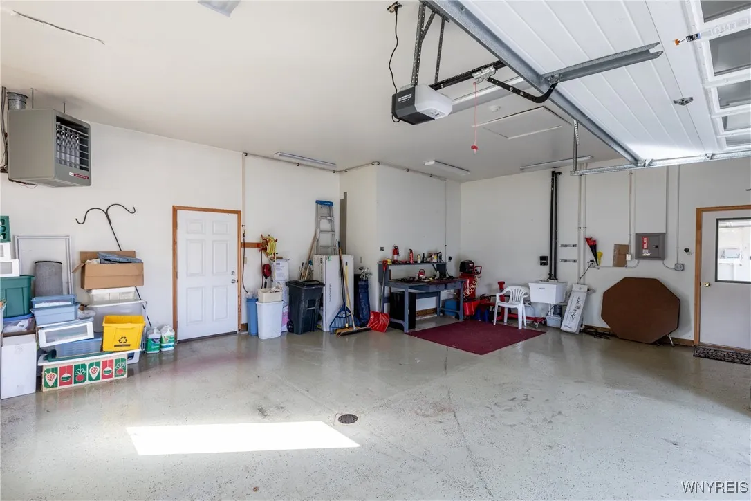 3238 South Woodland Court, Wheatfield, New York 14, Wheatfield, New York 14120, 2 Bedrooms Bedrooms, 7 Rooms Rooms,2 BathroomsBathrooms,Residential,Closed,3238 South Woodland Court, Wheatfield, New York 14,0,B1638256