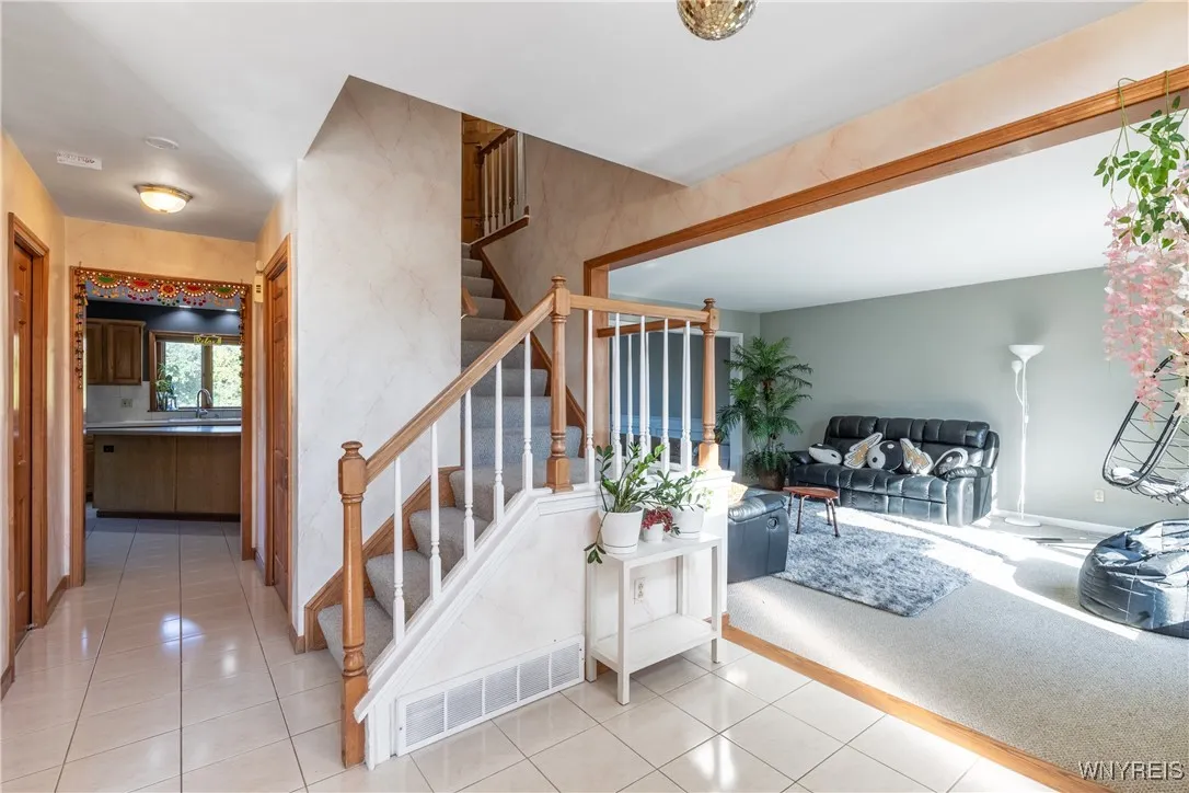 5002 Eastbrooke Place, Clarence, New York 14221, Clarence, New York 14221, 4 Bedrooms Bedrooms, 9 Rooms Rooms,2 BathroomsBathrooms,Residential,For Sale,5002 Eastbrooke Place, Clarence, New York 14221,0,B1638319