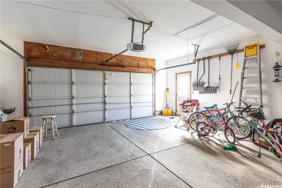5002 Eastbrooke Place, Clarence, New York 14221, Clarence, New York 14221, 4 Bedrooms Bedrooms, 9 Rooms Rooms,2 BathroomsBathrooms,Residential,For Sale,5002 Eastbrooke Place, Clarence, New York 14221,0,B1638319