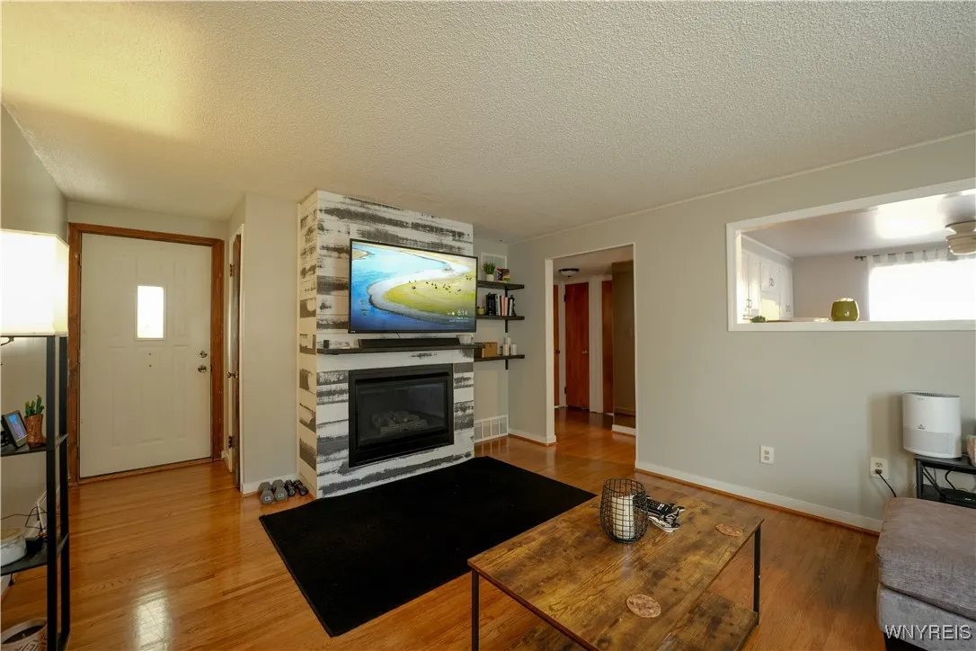 493 Harrison Avenue, Tonawanda, New York 14223, Tonawanda, New York 14223, 2 Bedrooms Bedrooms, 5 Rooms Rooms,1 BathroomBathrooms,Residential,For Sale,493 Harrison Avenue, Tonawanda, New York 14223,0,B1638416