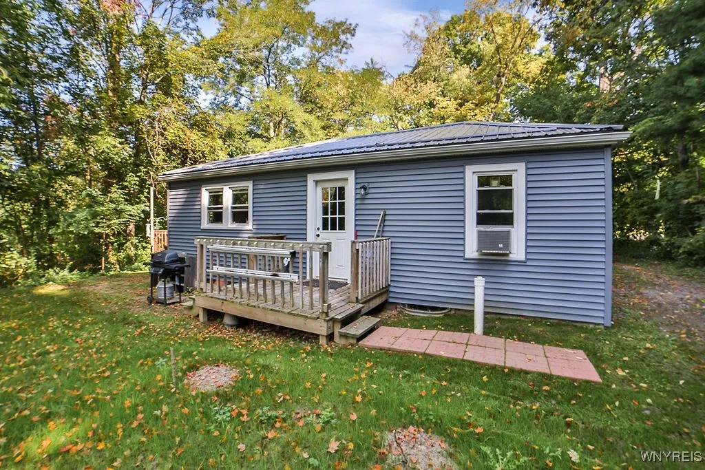 4995 Newton Road, Hamburg, New York 14075, Hamburg, New York 14075, 2 Bedrooms Bedrooms, 4 Rooms Rooms,1 BathroomBathrooms,Residential,Closed,4995 Newton Road, Hamburg, New York 14075,0,B1638403