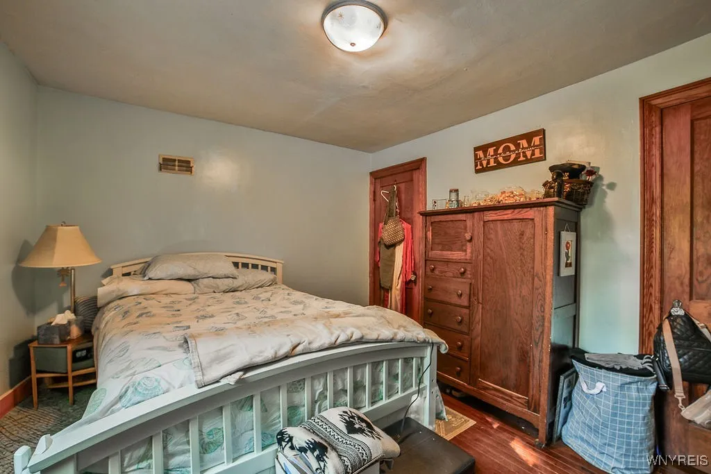 4995 Newton Road, Hamburg, New York 14075, Hamburg, New York 14075, 2 Bedrooms Bedrooms, 4 Rooms Rooms,1 BathroomBathrooms,Residential,Closed,4995 Newton Road, Hamburg, New York 14075,0,B1638403