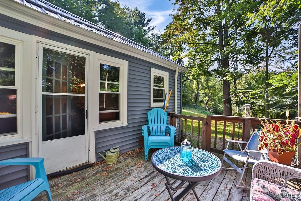 4995 Newton Road, Hamburg, New York 14075, Hamburg, New York 14075, 2 Bedrooms Bedrooms, 4 Rooms Rooms,1 BathroomBathrooms,Residential,Closed,4995 Newton Road, Hamburg, New York 14075,0,B1638403