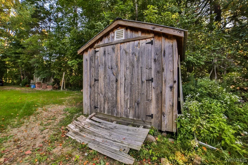 4995 Newton Road, Hamburg, New York 14075, Hamburg, New York 14075, 2 Bedrooms Bedrooms, 4 Rooms Rooms,1 BathroomBathrooms,Residential,Closed,4995 Newton Road, Hamburg, New York 14075,0,B1638403