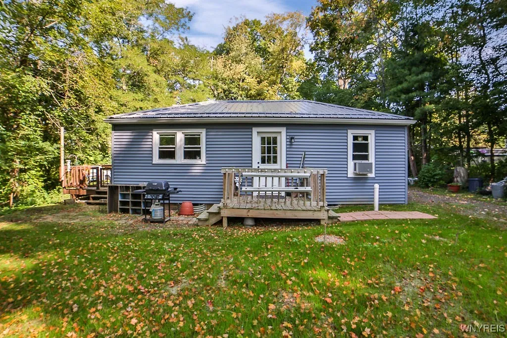 4995 Newton Road, Hamburg, New York 14075, Hamburg, New York 14075, 2 Bedrooms Bedrooms, 4 Rooms Rooms,1 BathroomBathrooms,Residential,For Sale,4995 Newton Road, Hamburg, New York 14075,0,B1638403