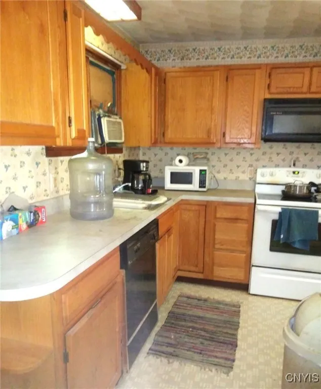 4401 Lee Center Taberg Road, Annsville, New York 1, Annsville, New York 13471, 2 Bedrooms Bedrooms, 7 Rooms Rooms,1 BathroomBathrooms,Residential,For Sale,4401 Lee Center Taberg Road, Annsville, New York 1,0,S1637260
