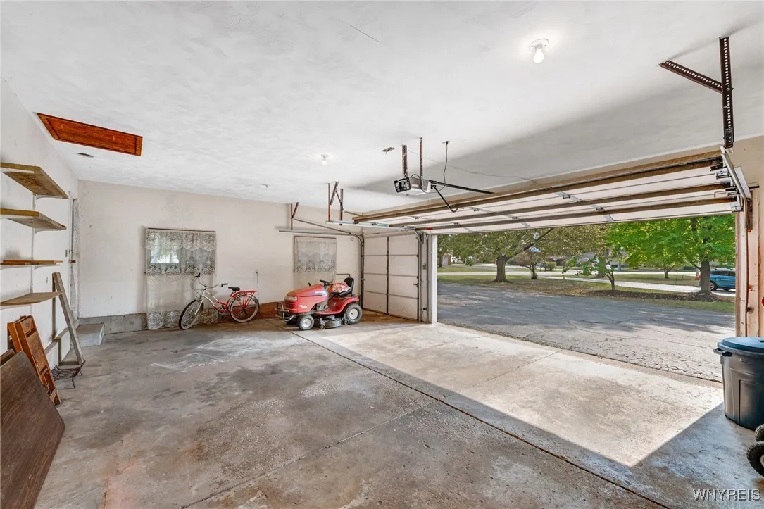 859 The Circle Drive, Lewiston, New York 14092, Lewiston, New York 14092, 5 Bedrooms Bedrooms, 13 Rooms Rooms,2 BathroomsBathrooms,Residential,For Sale,859 The Circle Drive, Lewiston, New York 14092,0,B1638558