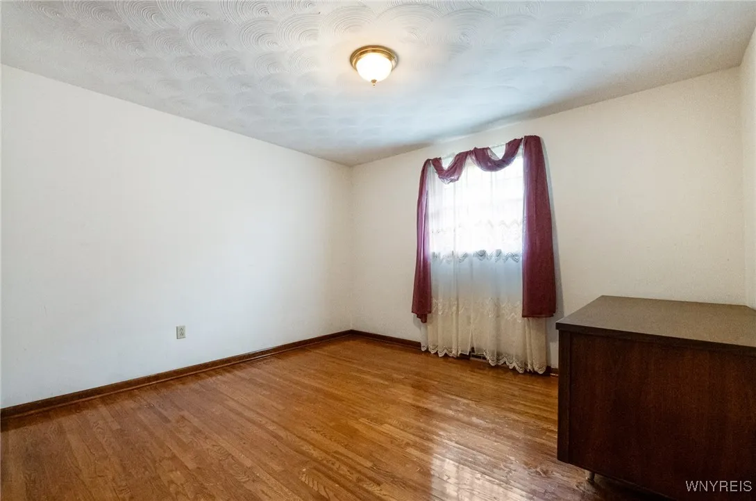 859 The Circle Drive, Lewiston, New York 14092, Lewiston, New York 14092, 5 Bedrooms Bedrooms, 13 Rooms Rooms,2 BathroomsBathrooms,Residential,For Sale,859 The Circle Drive, Lewiston, New York 14092,0,B1638558