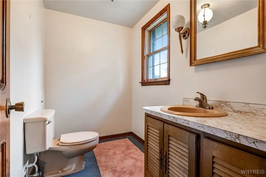 859 The Circle Drive, Lewiston, New York 14092, Lewiston, New York 14092, 5 Bedrooms Bedrooms, 13 Rooms Rooms,2 BathroomsBathrooms,Residential,For Sale,859 The Circle Drive, Lewiston, New York 14092,0,B1638558