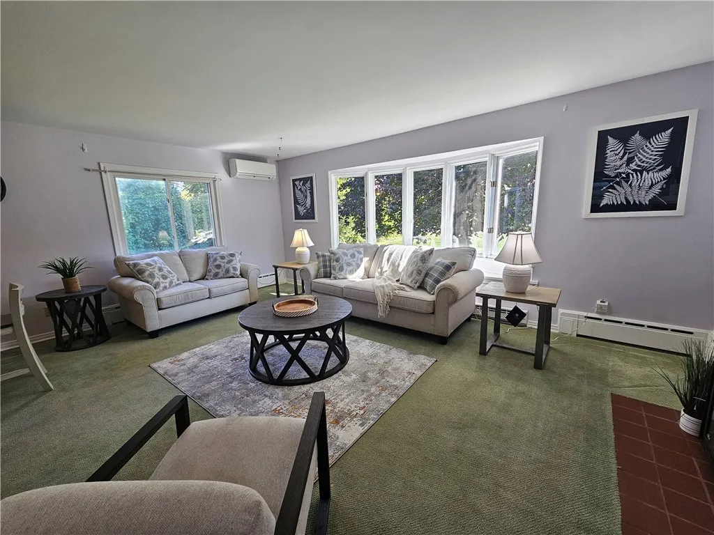 3897 Ridge Road, Williamson, New York 14589, Williamson, New York 14589, 4 Bedrooms Bedrooms, 9 Rooms Rooms,2 BathroomsBathrooms,Residential,For Sale,3897 Ridge Road, Williamson, New York 14589,0,R1637445