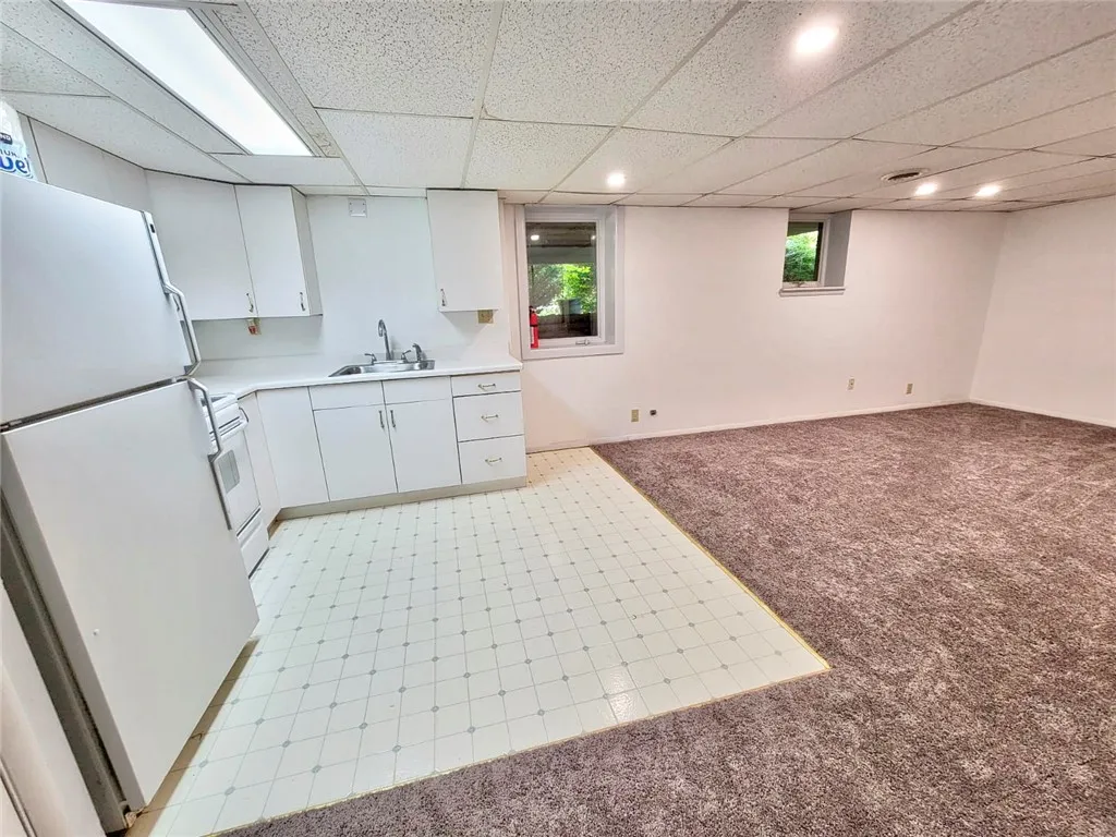 10 Sunny Slope Drive, Parma, New York 14468, Parma, New York 14468, 3 Bedrooms Bedrooms, 9 Rooms Rooms,2 BathroomsBathrooms,Residential,For Sale,10 Sunny Slope Drive, Parma, New York 14468,0,R1638564