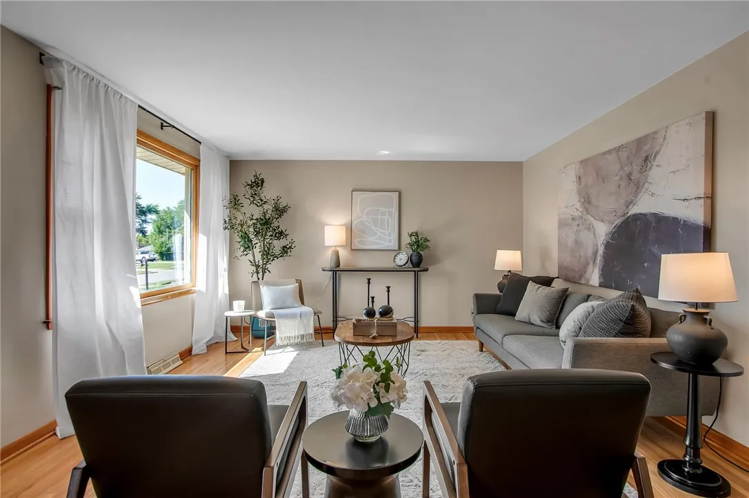 40 Aurora Drive, Cheektowaga, New York 14215, Cheektowaga, New York 14215, 3 Bedrooms Bedrooms, 6 Rooms Rooms,2 BathroomsBathrooms,Residential,For Sale,40 Aurora Drive, Cheektowaga, New York 14215,0,R1638226