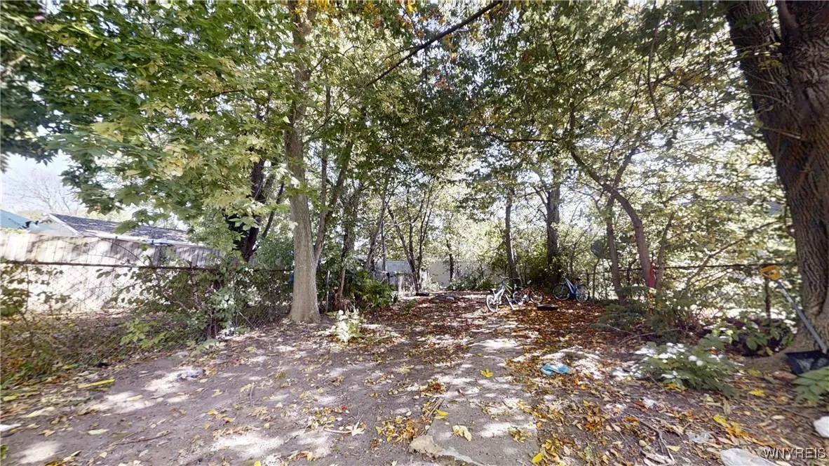 173 Grote Street Upper, Buffalo, New York 14207, Buffalo, New York 14207, 2 Bedrooms Bedrooms, 4 Rooms Rooms,1 BathroomBathrooms,Residential Lease,For Rent,173 Grote Street Upper, Buffalo, New York 14207,0,B1638209