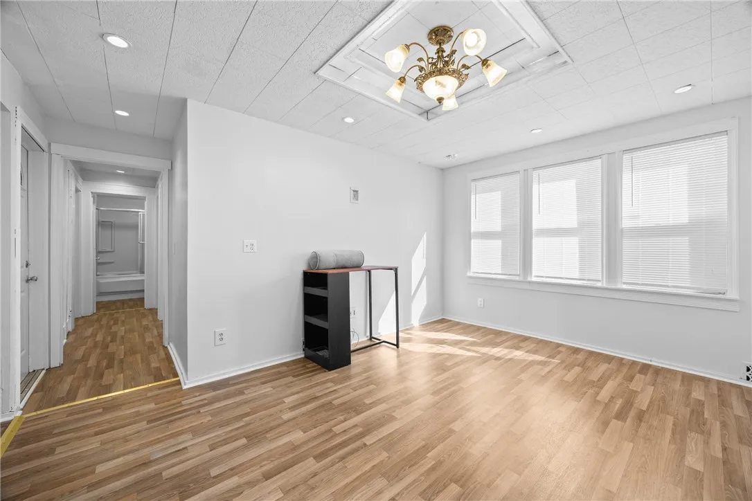 244 6th Street 242, Rochester, New York 14605, Rochester, New York 14605, 8 Bedrooms Bedrooms, ,3 BathroomsBathrooms,Residential,For Sale,244 6th Street 242, Rochester, New York 14605,0,R1638591