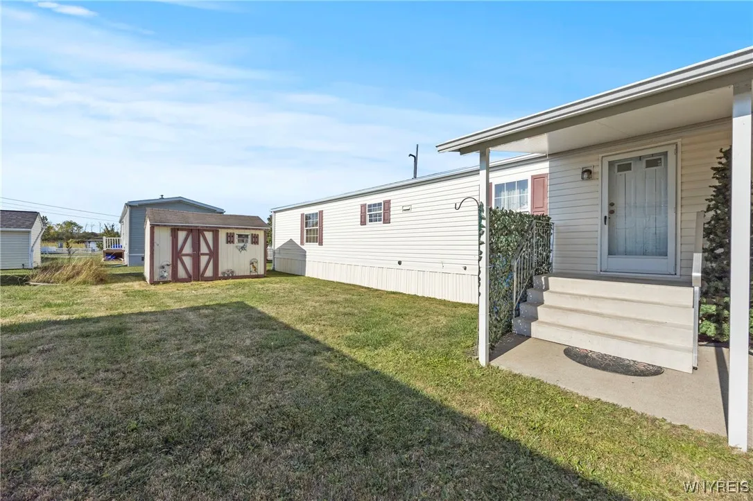 865 Birchwood Avenue, Lockport Town, New York 1409, Lockport Town, New York 14094, 2 Bedrooms Bedrooms, 6 Rooms Rooms,2 BathroomsBathrooms,Residential,For Sale,865 Birchwood Avenue, Lockport Town, New York 1409,0,B1638582