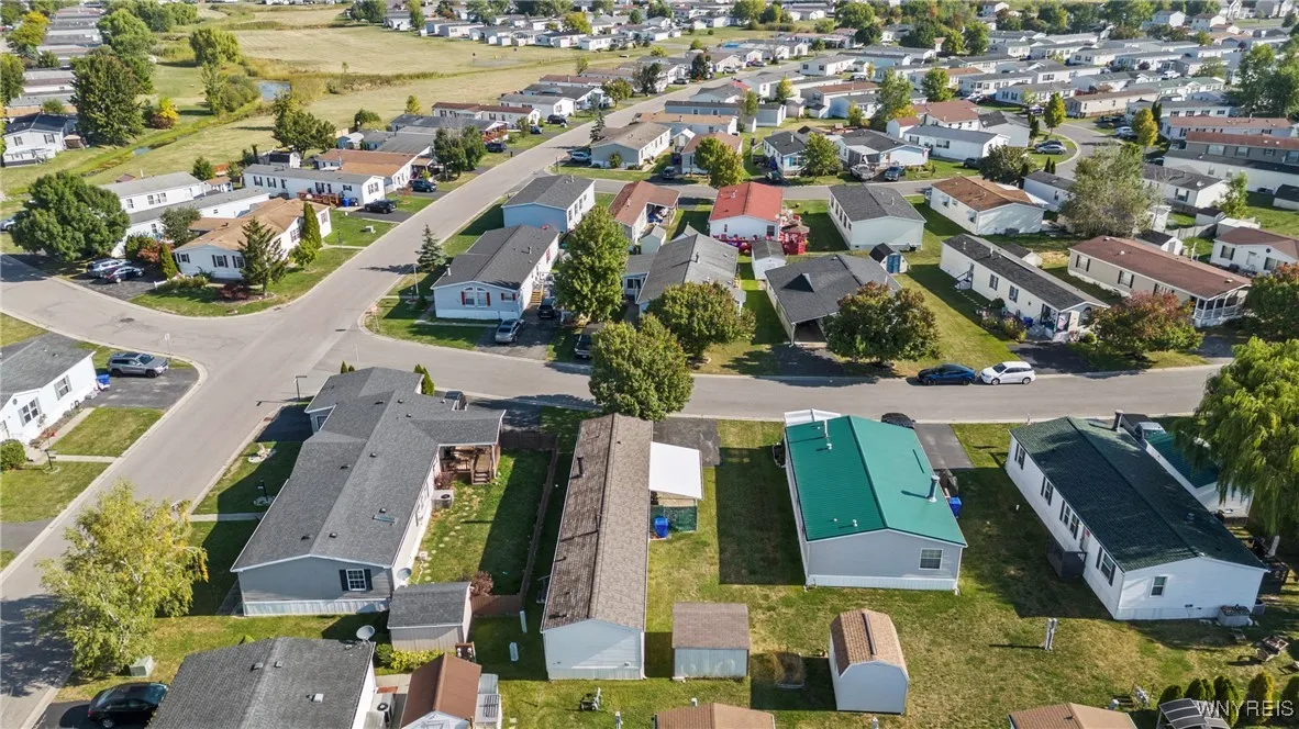 865 Birchwood Avenue, Lockport Town, New York 1409, Lockport Town, New York 14094, 2 Bedrooms Bedrooms, 6 Rooms Rooms,2 BathroomsBathrooms,Residential,For Sale,865 Birchwood Avenue, Lockport Town, New York 1409,0,B1638582