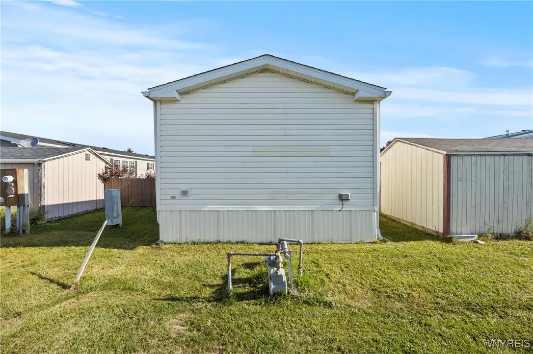 865 Birchwood Avenue, Lockport Town, New York 1409, Lockport Town, New York 14094, 2 Bedrooms Bedrooms, 6 Rooms Rooms,2 BathroomsBathrooms,Residential,For Sale,865 Birchwood Avenue, Lockport Town, New York 1409,0,B1638582