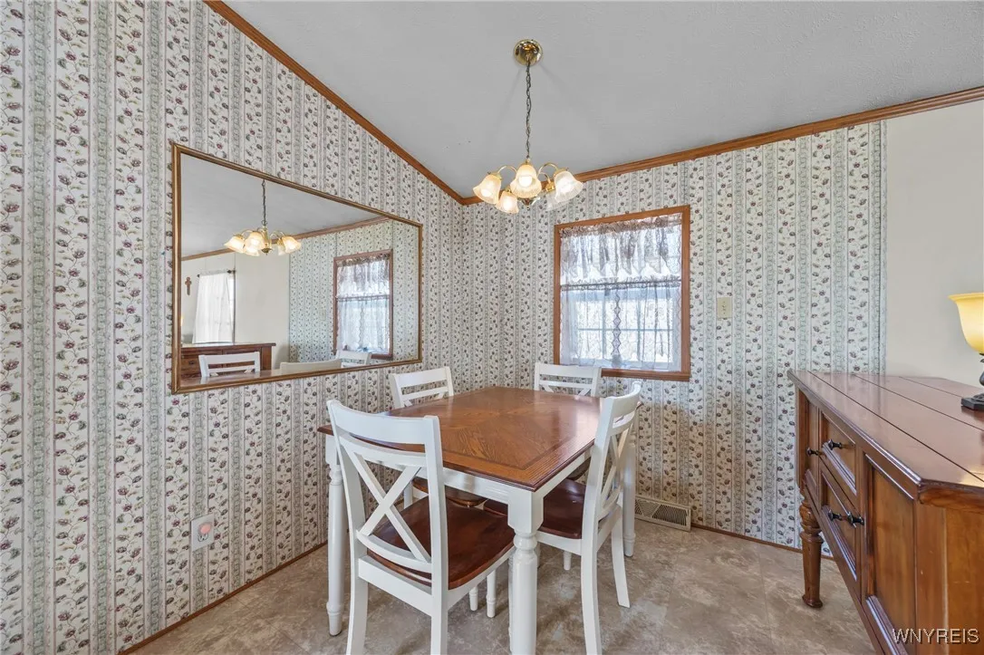 865 Birchwood Avenue, Lockport Town, New York 1409, Lockport Town, New York 14094, 2 Bedrooms Bedrooms, 6 Rooms Rooms,2 BathroomsBathrooms,Residential,For Sale,865 Birchwood Avenue, Lockport Town, New York 1409,0,B1638582