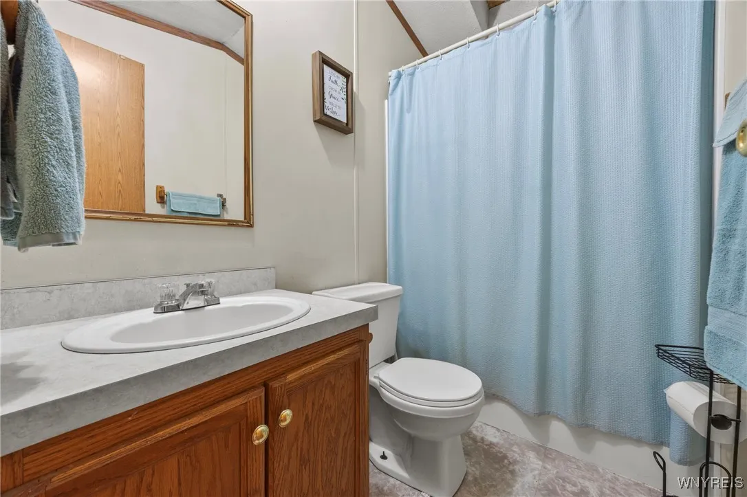 865 Birchwood Avenue, Lockport Town, New York 1409, Lockport Town, New York 14094, 2 Bedrooms Bedrooms, 6 Rooms Rooms,2 BathroomsBathrooms,Residential,For Sale,865 Birchwood Avenue, Lockport Town, New York 1409,0,B1638582