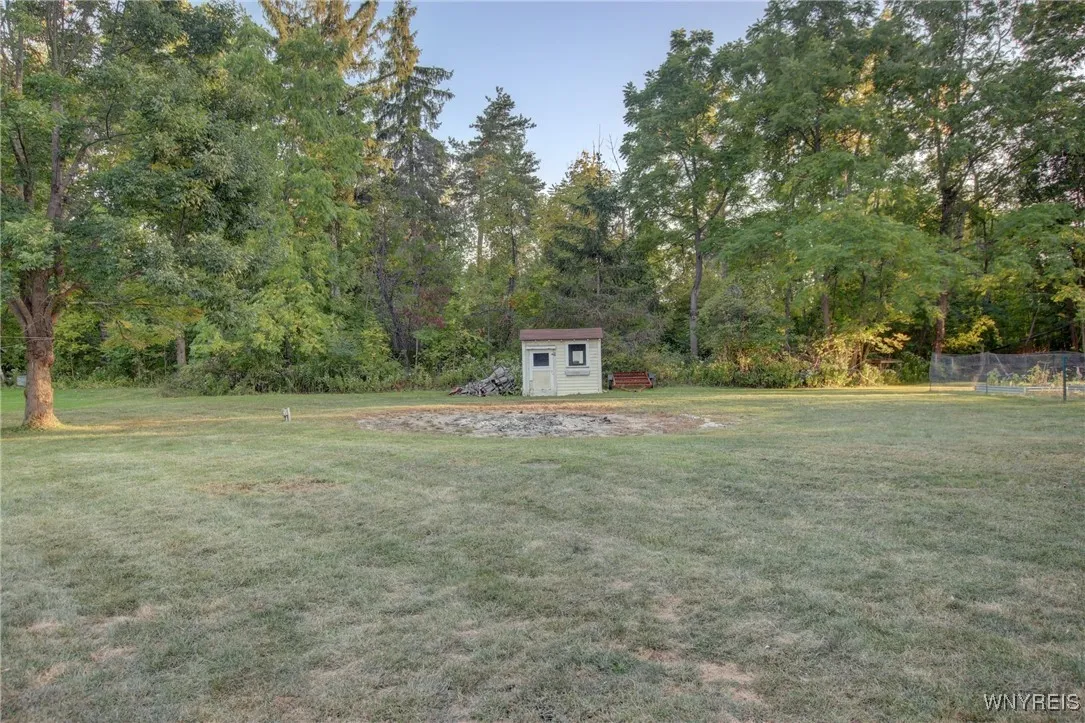 61 Waltham Avenue, Lancaster, New York 14086, Lancaster, New York 14086, 3 Bedrooms Bedrooms, 8 Rooms Rooms,1 BathroomBathrooms,Residential,For Sale,61 Waltham Avenue, Lancaster, New York 14086,0,B1638399