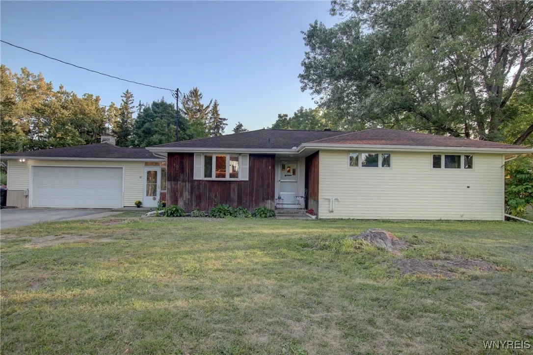61 Waltham Avenue, Lancaster, New York 14086, Lancaster, New York 14086, 3 Bedrooms Bedrooms, 8 Rooms Rooms,1 BathroomBathrooms,Residential,For Sale,61 Waltham Avenue, Lancaster, New York 14086,0,B1638399