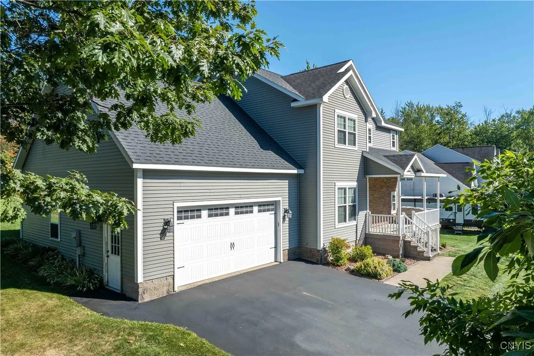 11 Jordans Way, Oswego, New York 13126, Oswego, New York 13126, 4 Bedrooms Bedrooms, 10 Rooms Rooms,2 BathroomsBathrooms,Residential,For Sale,11 Jordans Way, Oswego, New York 13126,0,S1638328