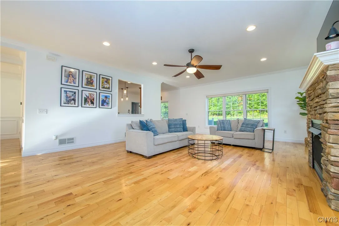 11 Jordans Way, Oswego, New York 13126, Oswego, New York 13126, 4 Bedrooms Bedrooms, 10 Rooms Rooms,2 BathroomsBathrooms,Residential,For Sale,11 Jordans Way, Oswego, New York 13126,0,S1638328