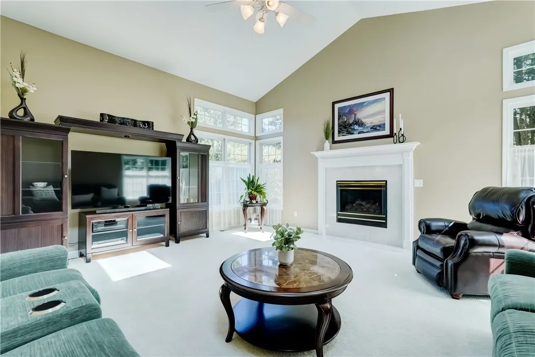 Cozy Gas Fireplace!