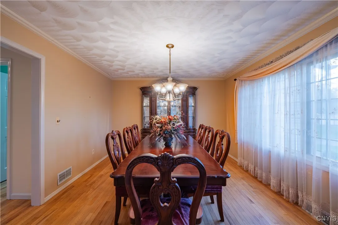 12 Christine Court South, New Hartford, New York 1, New Hartford, New York 13413, 5 Bedrooms Bedrooms, 10 Rooms Rooms,2 BathroomsBathrooms,Residential,For Sale,12 Christine Court South, New Hartford, New York 1,0,S1638446