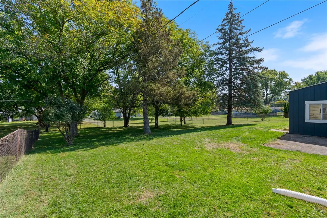 Large yard for all those FUN activities!