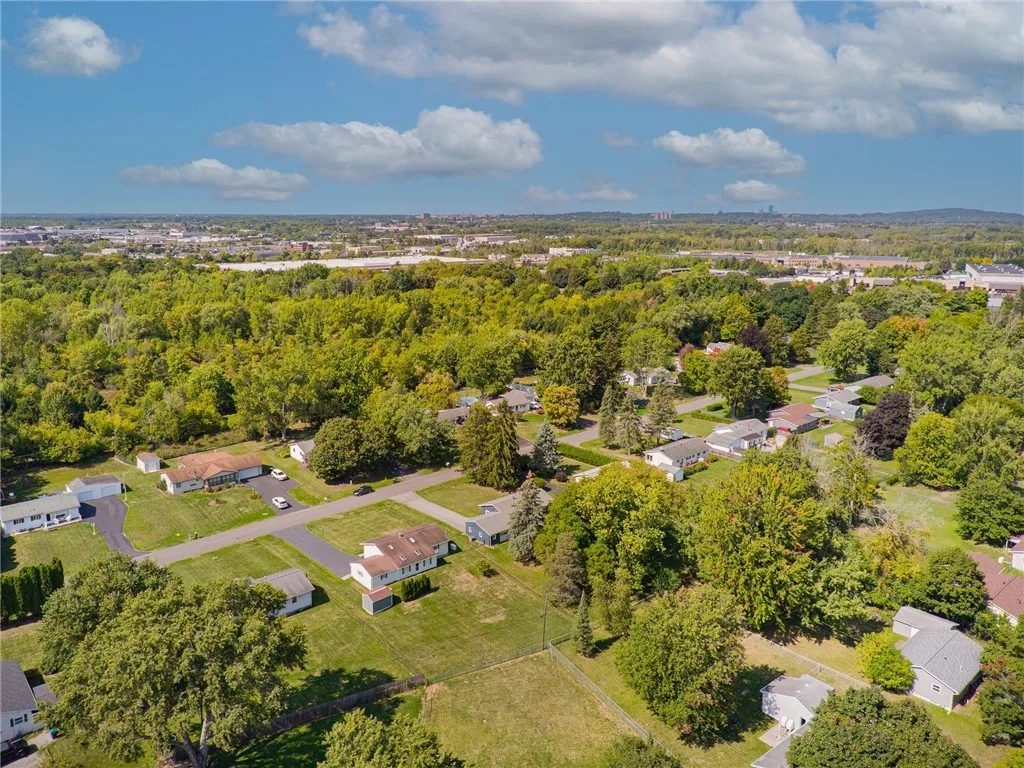 Perfectly located! Around the corner from TINKER PARK and MENDON PONDS PARK- Just 10 minutes to downtown- immediate access to 390, 490 and Jefferson Rd!