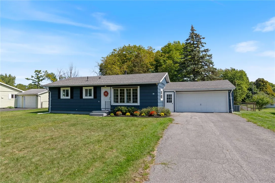 The cozy and comfortable area of the 14623 neighborhood in Rochester NY - Henrietta schools!