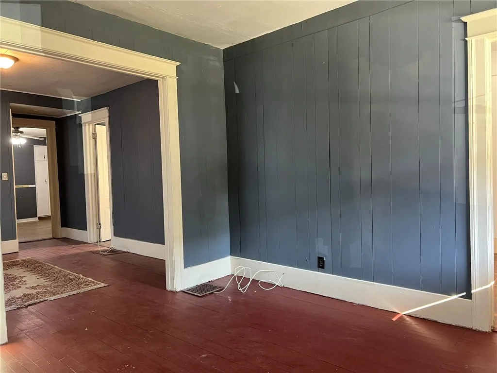 83 Warner Street, Rochester, New York 14606, Rochester, New York 14606, 4 Bedrooms Bedrooms, ,2 BathroomsBathrooms,Residential,For Sale,83 Warner Street, Rochester, New York 14606,0,R1638385