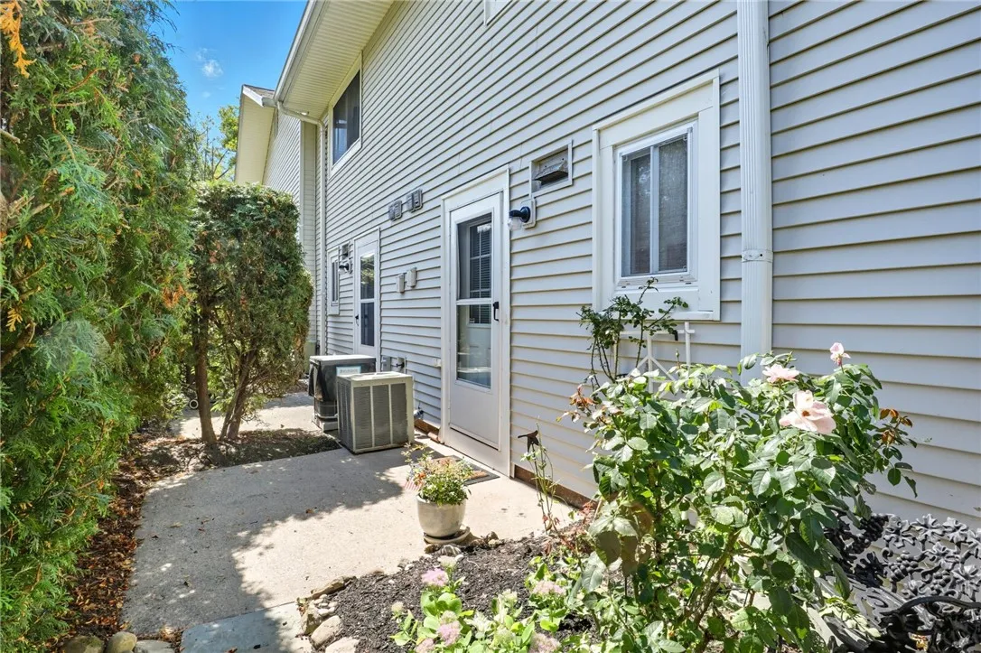 580 Eastbrooke Lane, Brighton, New York 14618, Brighton, New York 14618, 2 Bedrooms Bedrooms, 5 Rooms Rooms,1 BathroomBathrooms,Residential,For Sale,580 Eastbrooke Lane, Brighton, New York 14618,0,R1630116