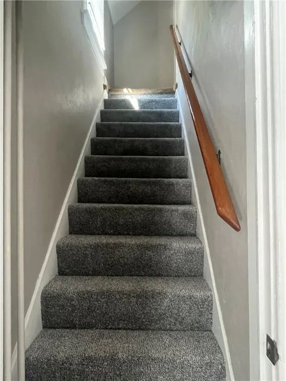 388 Eaton Road, Irondequoit, New York 14617, Irondequoit, New York 14617, 2 Bedrooms Bedrooms, 6 Rooms Rooms,1 BathroomBathrooms,Residential,For Sale,388 Eaton Road, Irondequoit, New York 14617,0,R1638607