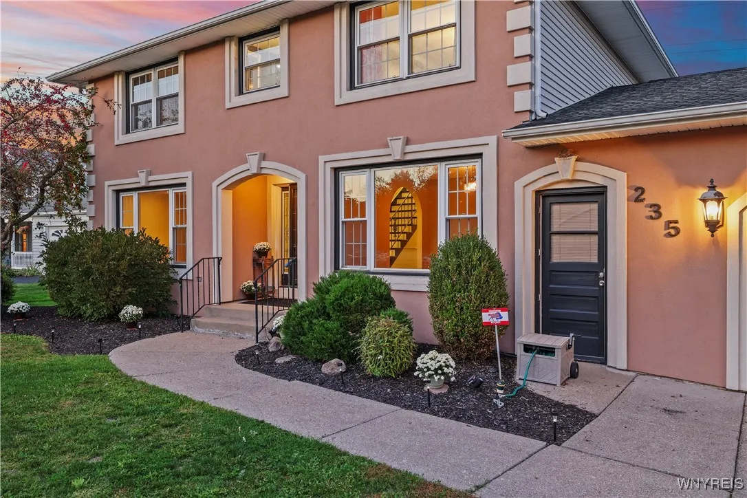 235 Old Lyme Drive, Amherst, New York 14221, Amherst, New York 14221, 5 Bedrooms Bedrooms, 12 Rooms Rooms,2 BathroomsBathrooms,Residential,For Sale,235 Old Lyme Drive, Amherst, New York 14221,0,B1638036