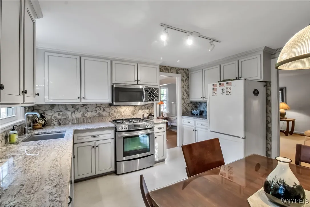 289 Lehn Springs Drive, Amherst, New York 14221, Amherst, New York 14221, 3 Bedrooms Bedrooms, 9 Rooms Rooms,2 BathroomsBathrooms,Residential,For Sale,289 Lehn Springs Drive, Amherst, New York 14221,0,B1638583